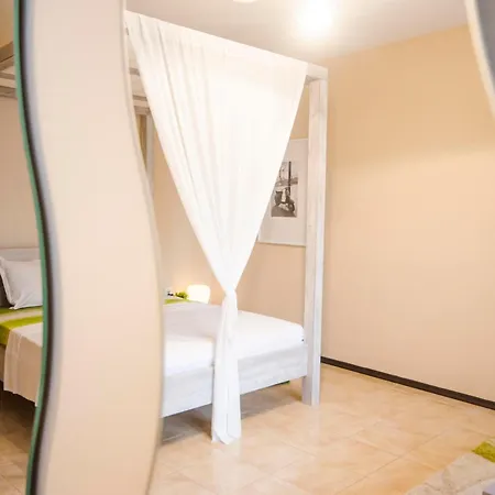 Cozy And With Balcony Apartment Sofia