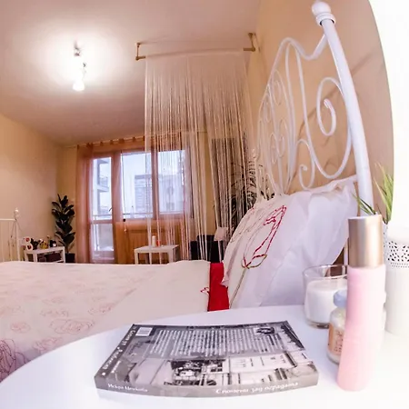Cozy And With Balcony *
