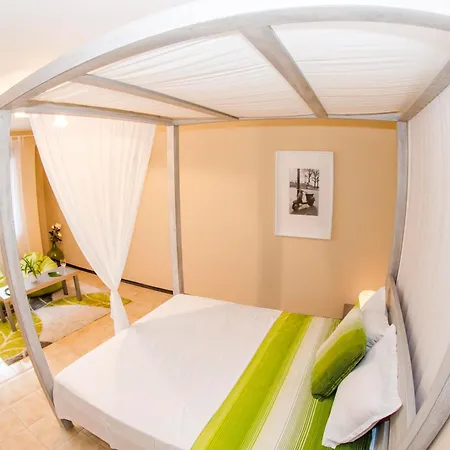 Cozy And With Balcony Apartment *