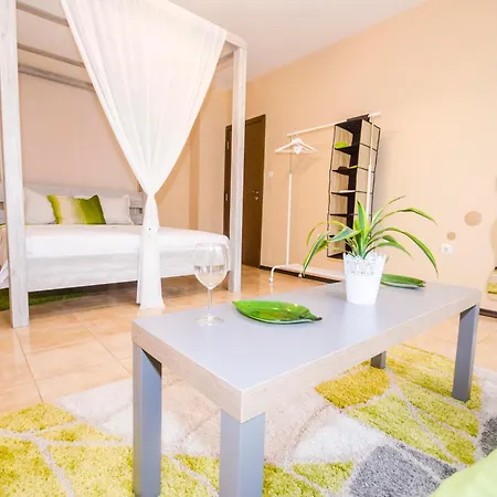 Cozy And With Balcony Apartment
